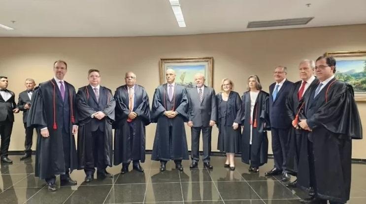 Lula e Alckmin são diplomados na sede do TSE em Brasília